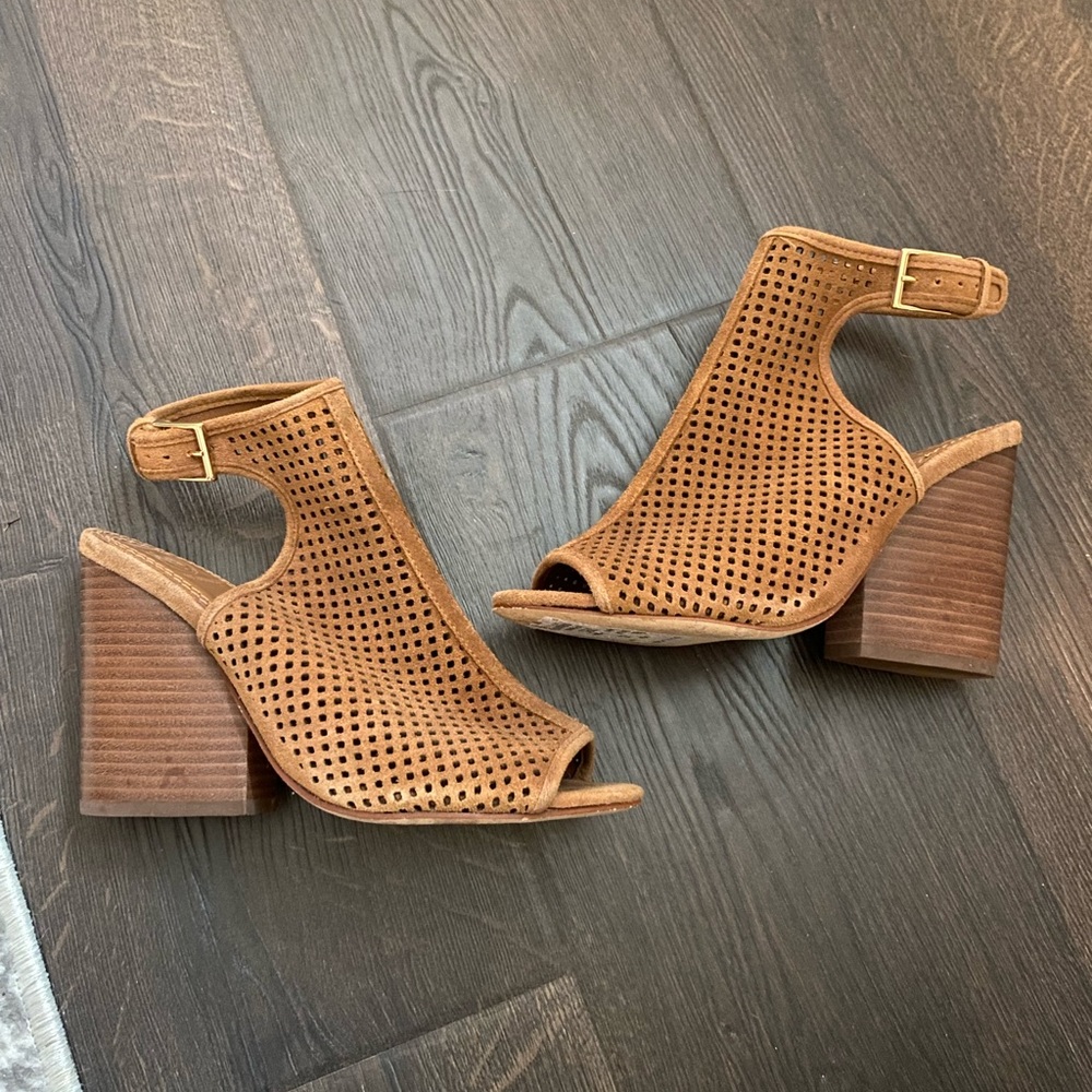Tory Burch brown heels
